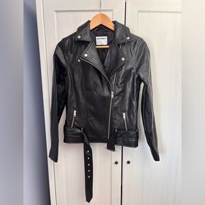 Old Navy Women's Black Leather Jacket